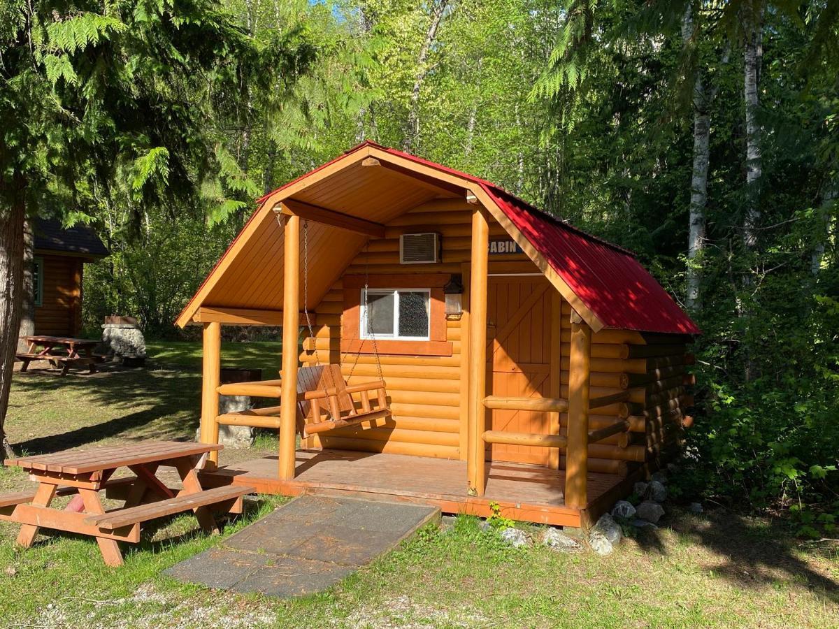 Revelstoke Rv & Cabin Resort Exterior photo